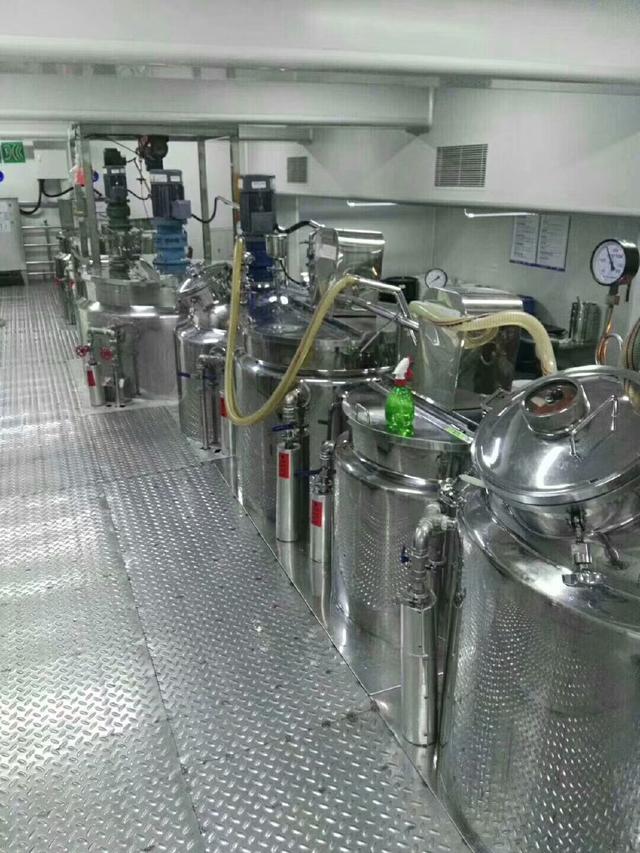 高端化妆品护肤品生产车间